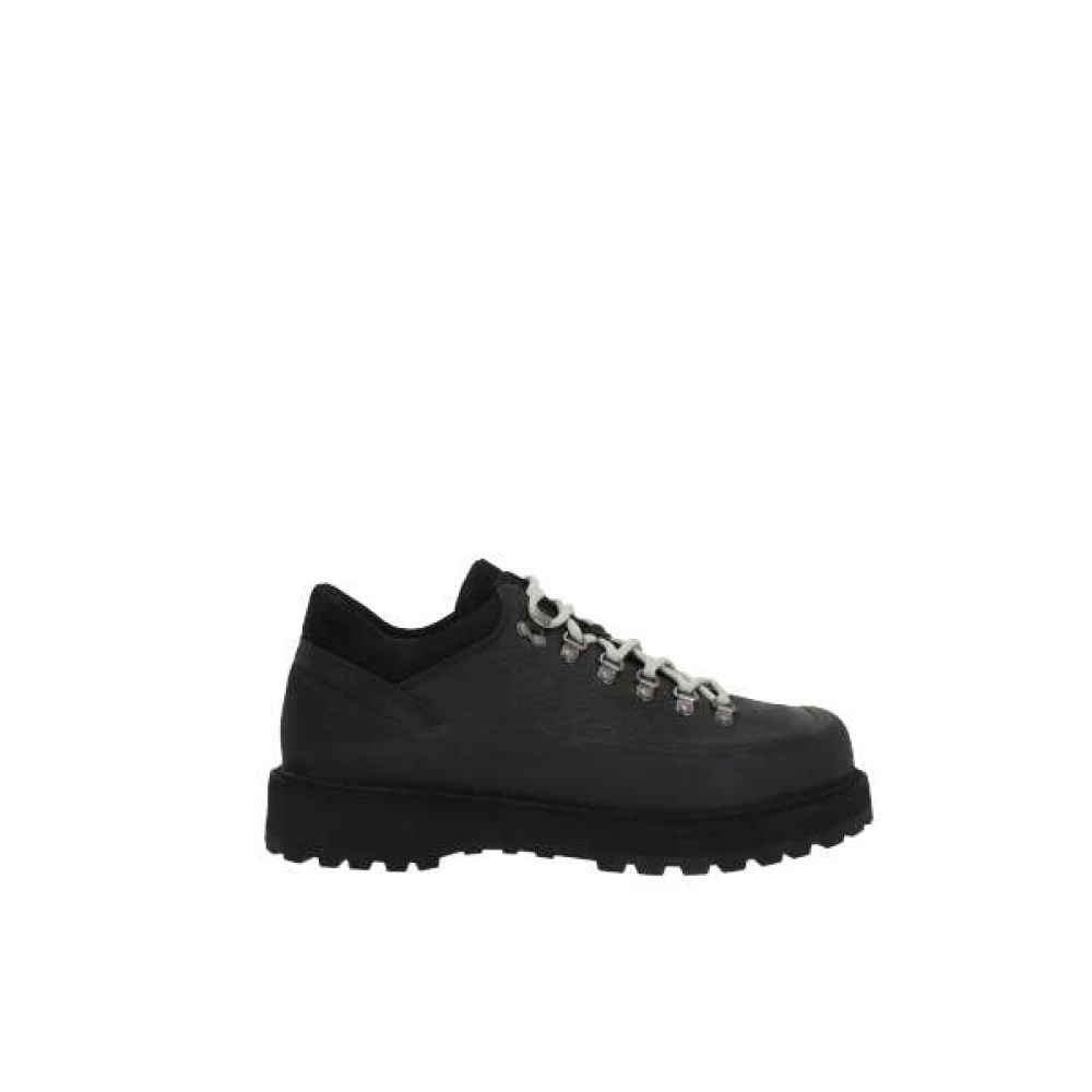 Schwarze Wanderstiefel