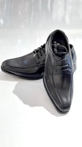 Spitze Schnürschuhe